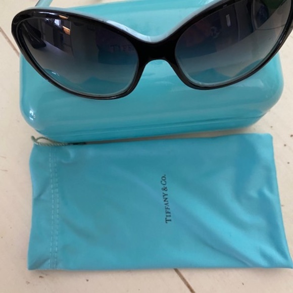 Tiffany Sunglasses "Excellent" - Picture 3 of 9